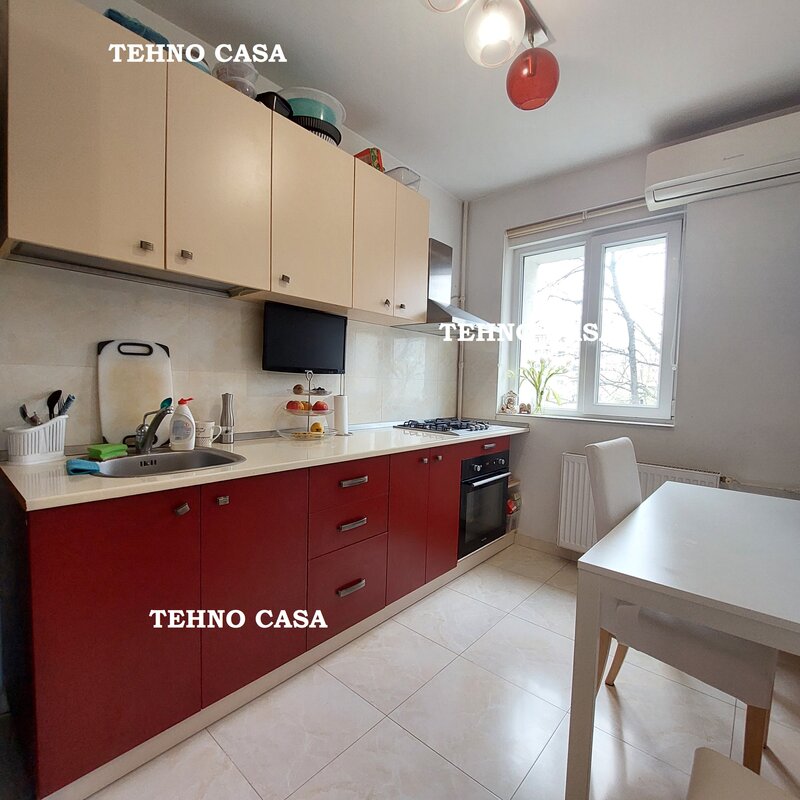 Basarabia, bloc reabilitat, et. 5, decomandat