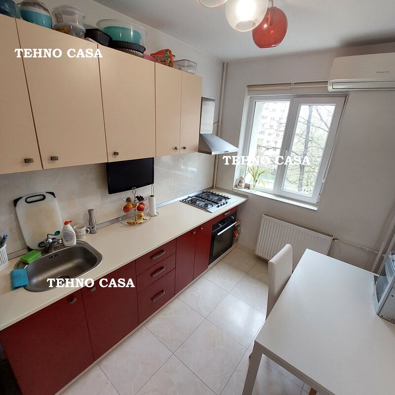 Basarabia, bloc reabilitat, et. 5, decomandat